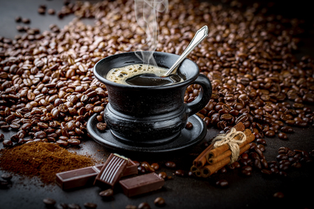 Die Geschichte des deutschen Kaffeehauses: Von den Ursprüngen bis zur Gegenwart