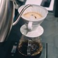 Grundtechniken der Latte Art: Gießen, Drawing und Schichten