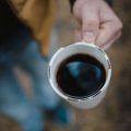 Schwarzwälder Kirsch trifft Kaffeegenuss: Innovative Fusionen klassischer deutscher Torten