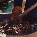 Handwerkliche Kaffeeröstung in Deutschland: Von der Bohne zum aromatischen Genuss