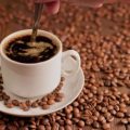 Kaffee zu Geburtstagsfeiern: Bedeutung und Gestaltung in verschiedenen Regionen Deutschlands