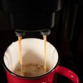 Wasser, Mahlgrad, Kaffee: Feinabstimmung für den optimalen Mokkakanne-Genuss