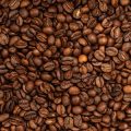 Das Zusammenspiel von Herkunft, Entkoffeinierungsverfahren und Röstung: Wie entsteht der Geschmack von entkoffeiniertem Kaffee?