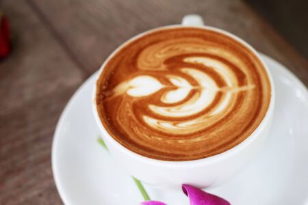 Die Entstehung der deutschen Kaffeekultur: Von der Bohne zur Tradition