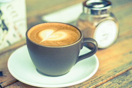 Ostern und Kaffee: Frühlingshafte Rituale und Rezepte rund ums Kaffeetrinken