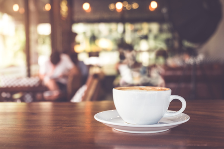Kaffeehäuser als soziale Treffpunkte: Damals und heute