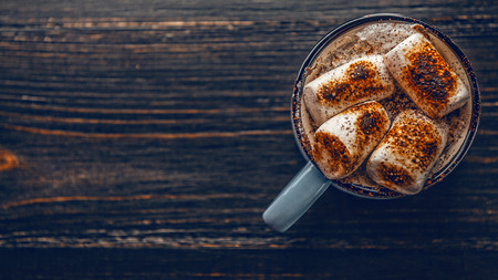 Die beliebtesten Kaffee und Dessert-Kombinationen in deutschen Cafés