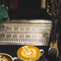 Typische Kaffeespezialitäten zum Frühstück in Deutschland und ihre regionale Verbreitung