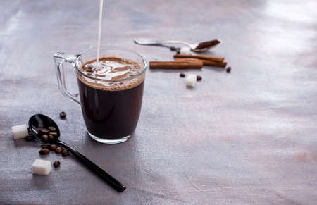 Cold Brew als Cocktailbasis: Rezepte und Pairings für den Sommerabend