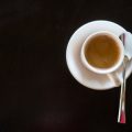 Vom Rohkaffee zur entkoffeinierten Bohne: Der gesamte Verarbeitungsprozess im Überblick