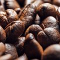Kaffee rösten mit einfachen Haushaltsgeräten: Möglichkeiten und Grenzen