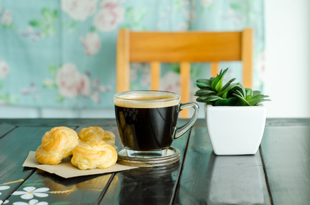 Vegane und glutenfreie Kaffee-Dessert-Paarungen in Deutschland