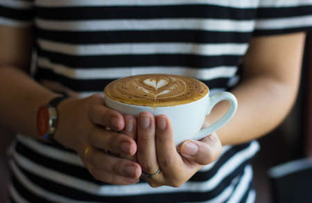 Fairer Kaffee und soziale Gerechtigkeit: Deutsche Initiativen und Bewegungen