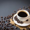 Espresso als Geheimzutat: Traditionelle Torten und ihre moderne Variante