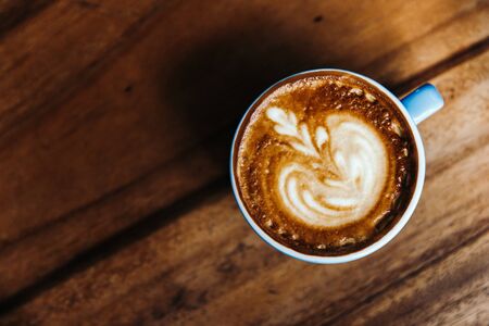 Gesundheitliche Aspekte von Cold Brew und Eiskaffee: Koffeingehalt, Kalorien und Ernährungstipps