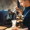 Technologische Innovationen: High-End-Kaffeemaschinen und deren Einsatz in Deutschlands Sternerestaurants