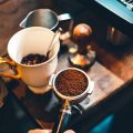 Latte Art an der heimischen Siebträgermaschine: Erste Schritte und Tipps